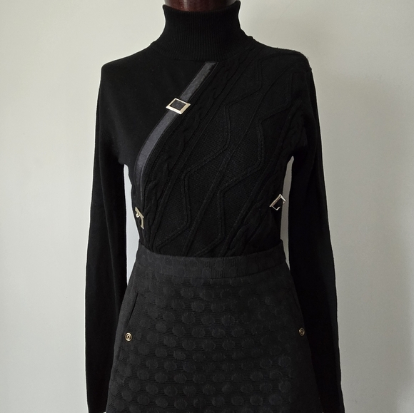 FIL A FIL Couture Black Turtleneck Sweater with Buckle Accents. Size Medium - Picture 8 of 12